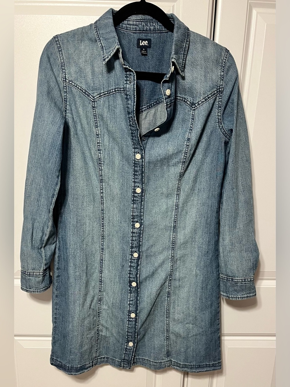 Lee Women's Denim Shirt Dress in Light Blue Wash-S